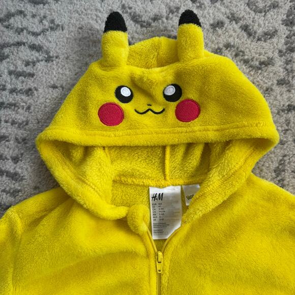 H&M Pokémon Pikachu Yellow Fleece Onesie Size 4T - Picture 3 of 5